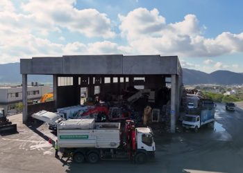 Menaxhimi i mbetjeve në Tiranë, ministri Jaupaj: Fokusi, riciklimi dhe diferencimi në burim