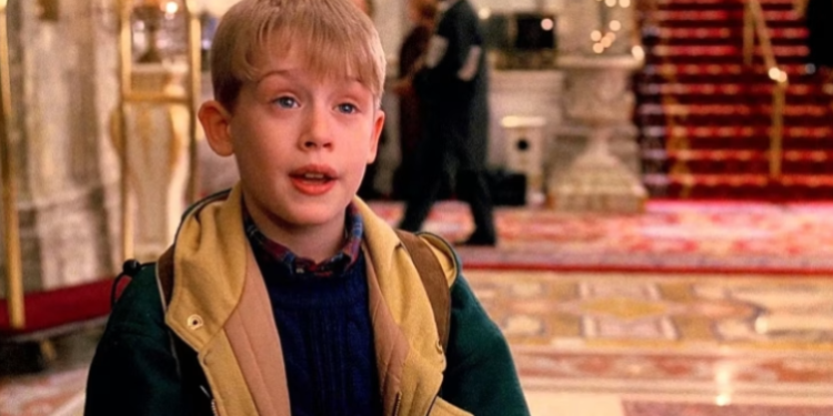 Festat e fundvitit, zbuloni 10 filmat më të mirë për t’u parë në atmosferën e Krishtlindjeve dhe Vitit të Ri