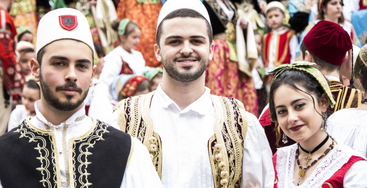 Shqiptarët janë komuniteti i dytë më i madh i huaj në Itali, sipas Eurostat