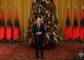 Presidenti Begaj pret gazetarët për festat e fundvitit: Profesioni juaj bart përgjegjësi më shumë se ai i mjekut