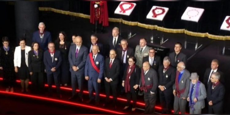 100-vjetori i krijimit të Urdhrit të Skënderbeut/Presidenti Begaj nderon 22 personalitete