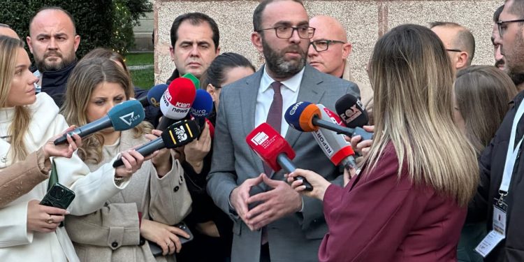 Bardhi: PS kërkon ta shtyjë imunitetin e Ballukut deri në shkurt! Deri atëherë, Belinda e ka ngrënë bakllavanë edhe dëshmitarët