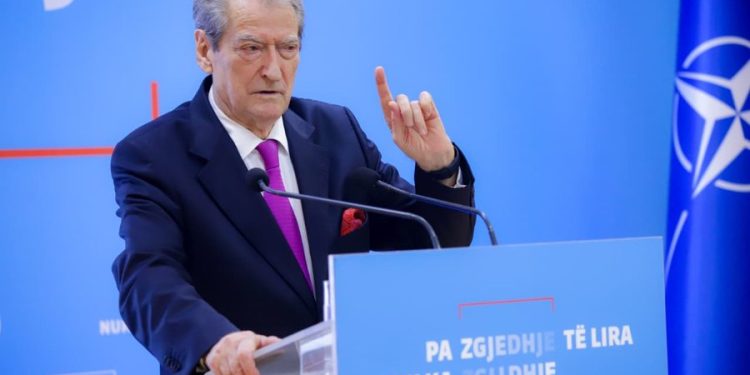 “Pakica nuk shantazhon dot shumicën”, Berisha i përgjigjet Ballës: Me zgjedhjen e Endrit Shabanit shkelmuan çdo mundësi bashkëpunimi