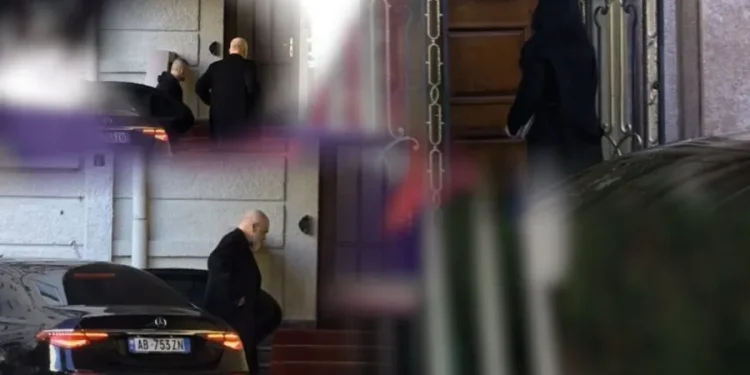 PS krijon “policinë politike” kundër nepotizmit, porositë e Ramës për deputetët