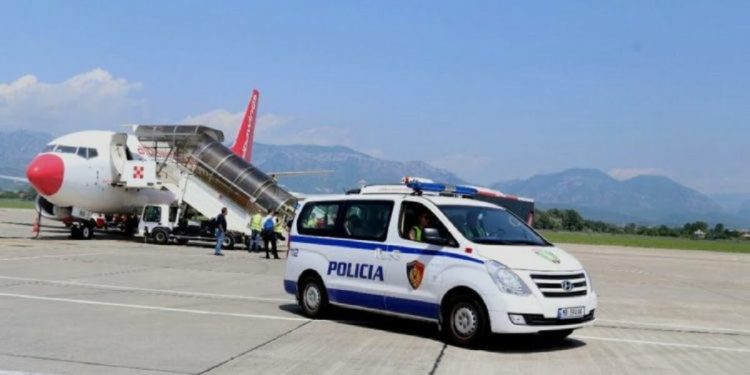 I dënuar në Gjenevë me burg për dhunë dhe vjedhje, 42-vjeçari italian arrestohet në Rinas!