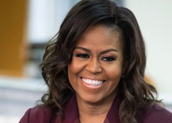 Michelle Obama prezanton librin rreth jetës së saj