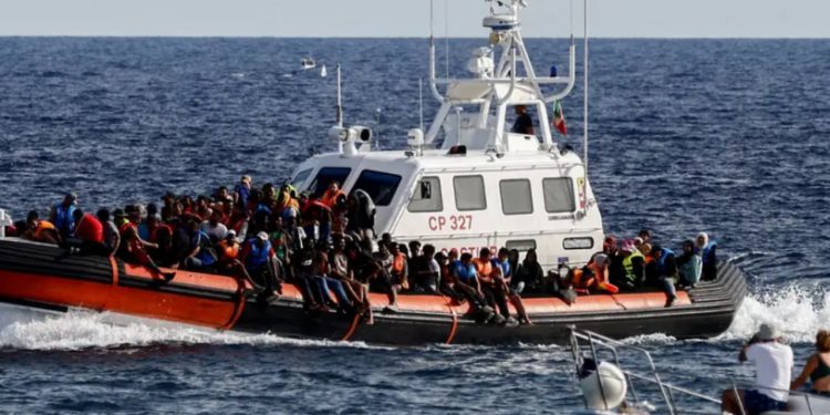 BE përshpejton riatdhesimet në fushatën kundër migrimit