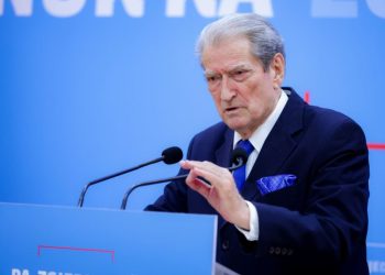 “Vila, 300 apartamentet dhe 2 jahte”, Berisha rendit pasuritë e Ballukut: T’i falet Zotit që Shqipëria s’ka dënimin me vdekje