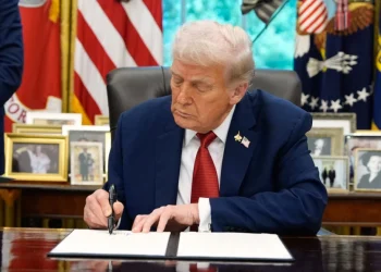 Trump prezanton “kartën e artë”, vizë amerikane e përshpejtuar për këdo që paguan 1 mln USD