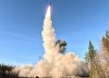 “Po luan kartën e kërcënimit bërthamor”, Reuters: Rusia po zhvendos raketa balistike hipersonike në ish-bazën ajrore në Bjellorusi