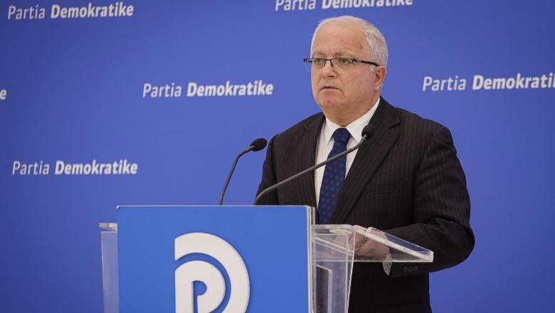 Ish deputeti demokrat  thumbon  protestën e opozitës  Kjo PD është bërë për në muzeun e humorit