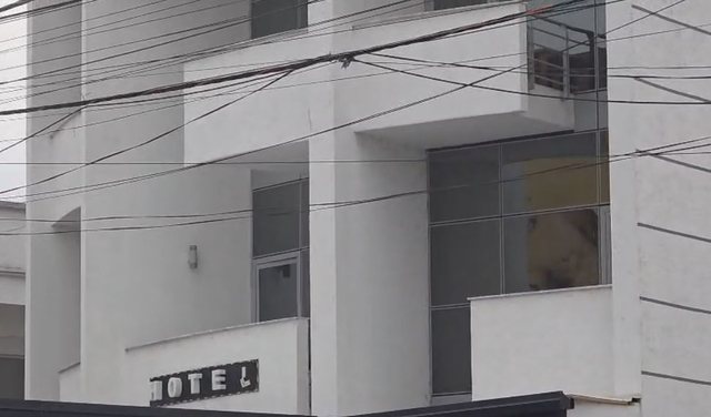 EMRAT  Plagosja e 18 vjeçares te hoteli  Gjuta  në Sauk  Në pranga babai dhe kushëriri i të dashurit të saj