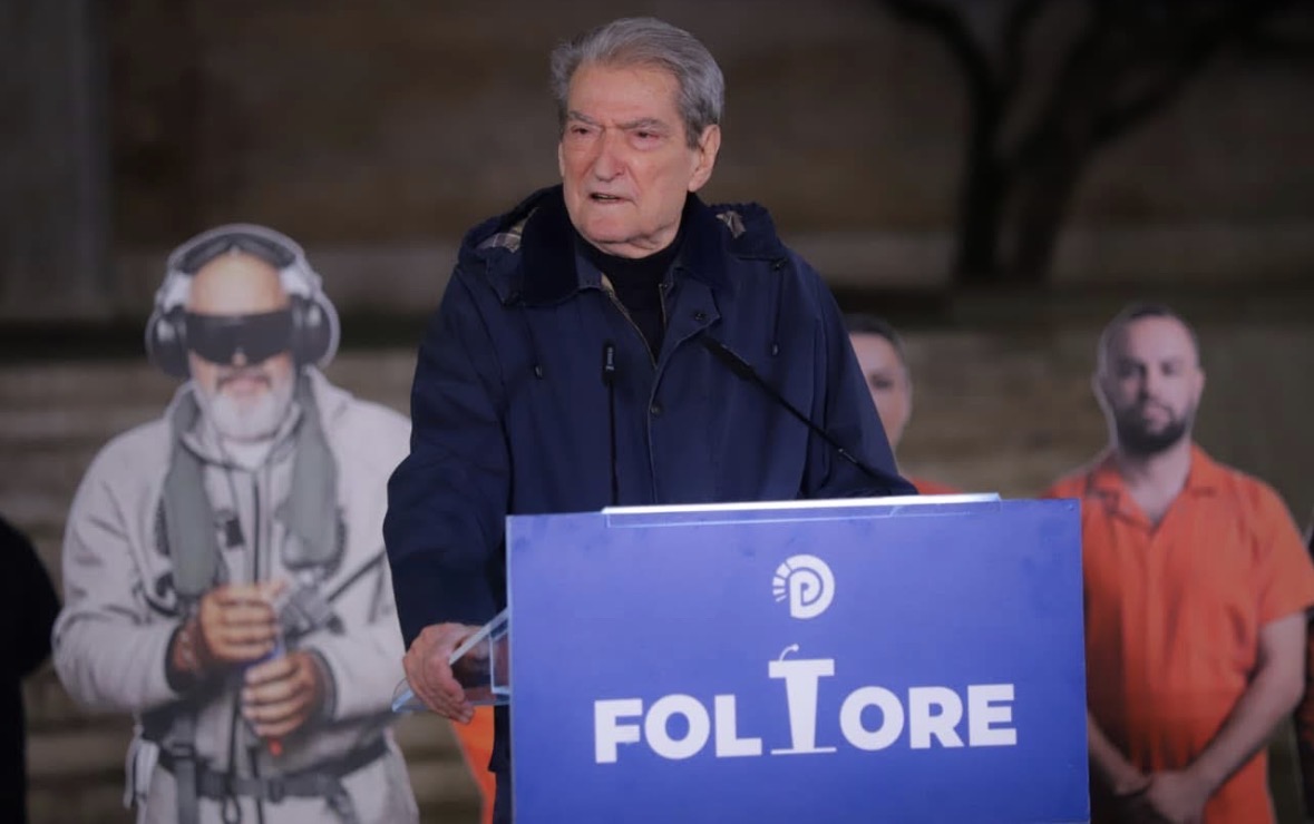 Berisha qytetarëve  Jeni shpresa e vetme  të vendosur për kryengritje paqësore gjer në fitore