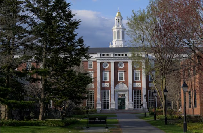 SHBA padit Universitetin e Havardit  Dështoi të mbronte studentët hebrenj  Kërkon miliarda dollarë dëmshpërblim