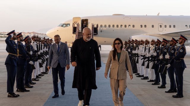 Rama në Abu Dabi  mesazh solidariteti për Emiratet e Bashkuara Arabe mes tensioneve në Gjirin Arabik