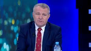  PS rrëzoi urën drejt BE së    Ish ministri Malaj  Procesi i integrimit u bllokua kur mbrojtën Ballukun  Zgjidhja  Të dorëhiqet Rama