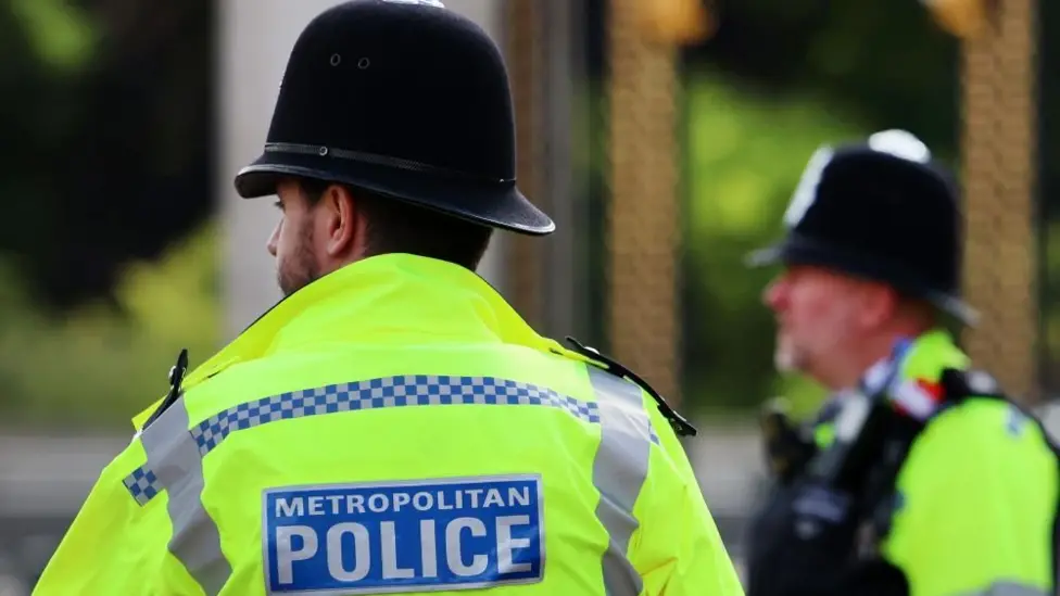 Dy arrestime të tjera për komplot të dyshuar për zjarrvënie në një vend hebre