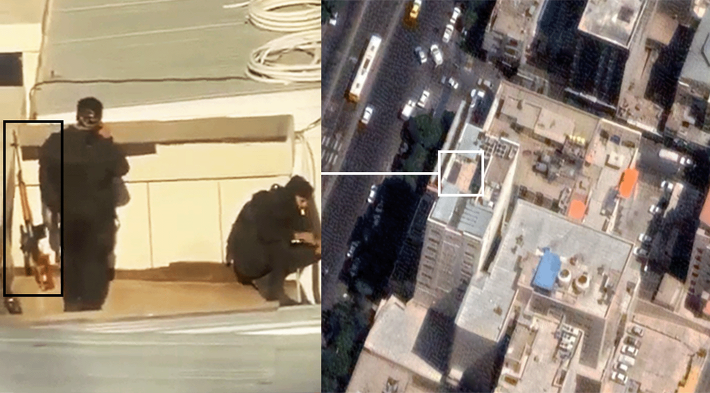 Një imazh i përbërë tregon një pamje të ekranit nga një video e protestave të 9 janarit, e verifikuar nga BBC News Persian, ku shihen dy figura me uniforma taktike të zeza të tipit që veshin disa degë të forcave të sigurisë, përfshirë IRGC-në, në çatinë e një hoteli, me një pushkë snajperi Dragunov (SVD) të mbështetur në një mur (majtas), dhe pozicioni i tyre i shfaqur në një fotografi ajrore të qytetit verilindor të Mashhadit.