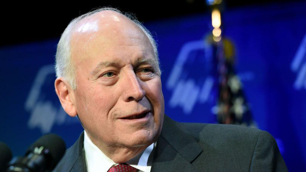 Dick Cheney prezanton Zëvendëspresidentin e SHBA-së Mike Pence në takimin vjetor të lidershipit të Koalicionit Republikan Hebraik në The Venetian Las Vegas më 24 shkurt 2017 në Las Vegas, Nevada.
