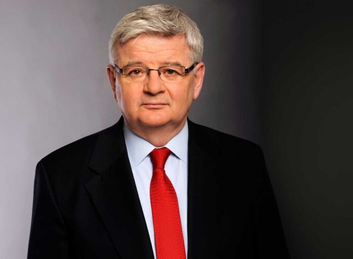 900-0-1777565659xjoschka-fischer-expert-marketplace-6729f3fa950cd-668