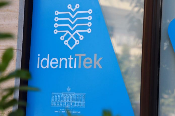 IdentiTekOk-696x462-1