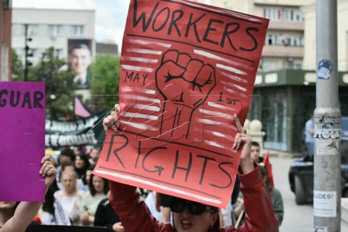 auto_auto_protesta_1_maj17460969561777543600