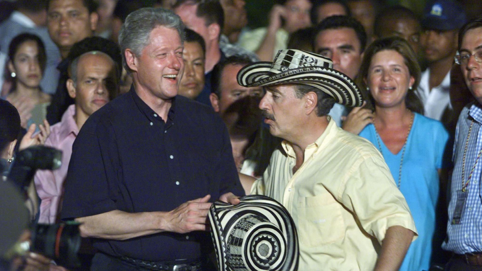Presidentët e Shteteve të Bashkuara dhe Kolumbisë, Bill Clinton dhe Andrés Pastrana, gjatë një takimi në Kartagjenë në fund të gushtit 2000.
